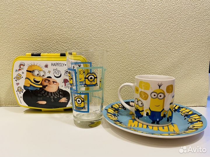 Набор посуды для детей с миньонами