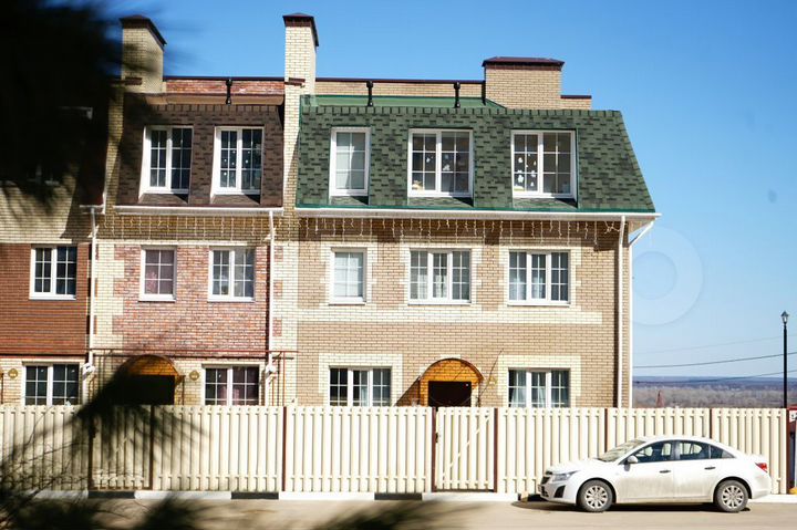 Таунхаус 91 м² на участке 1 сот.