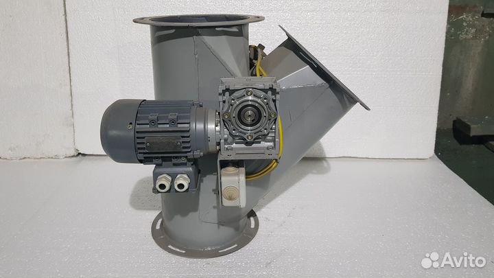 Клапан перекидной с электроприводом ф200х2