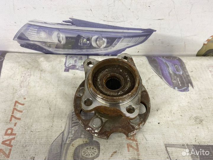 Ступица задняя Toyota Venza