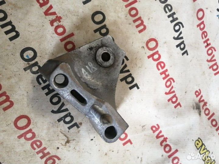 Кронштейн опоры двс Toyota Avensis T250