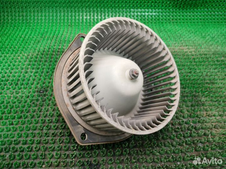 Мотор отопителя Mazda 626 GE FS 1995