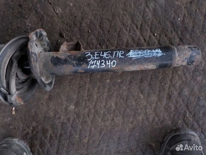 Стойка BMW 3 E46 передняя правая