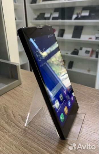 Смартфон Honor