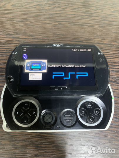 PSP GO