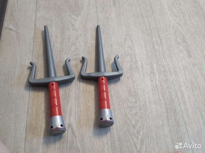 Оружие Рафаэля из черепашек-ниндзя