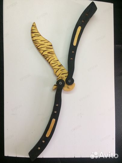 Нож бабочка деревянный из игры CS:GO тренировочный