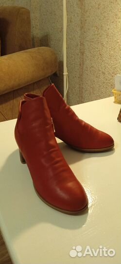 Ботильоны натуральная кожа 39р на брони