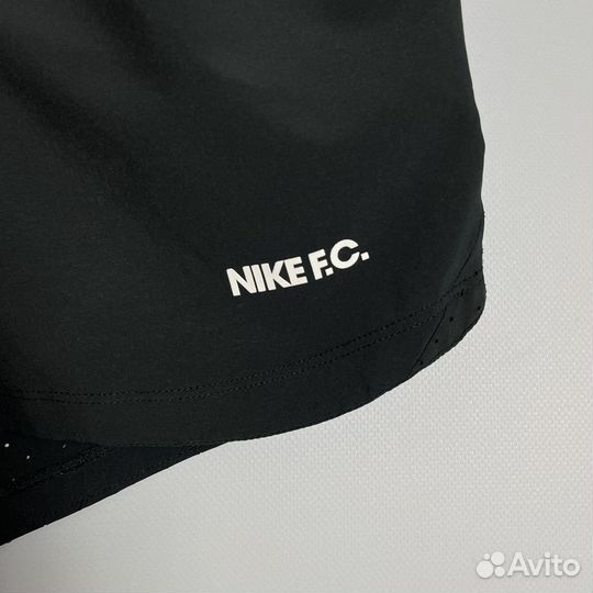 Футбольные шорты nike fc