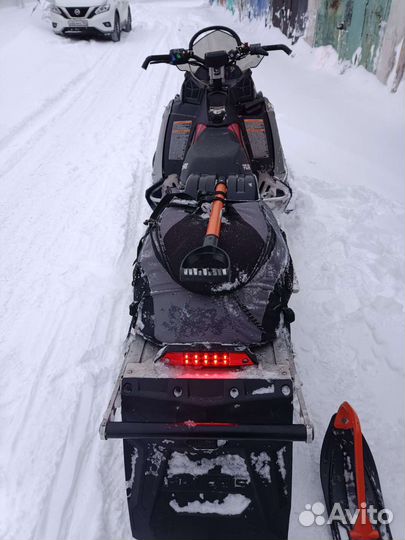 Продам снегоход Polaris RMK 800