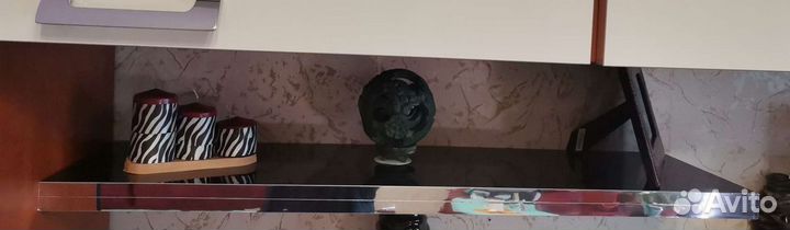 Полки интерьерные, со скрытым креплением, парящая