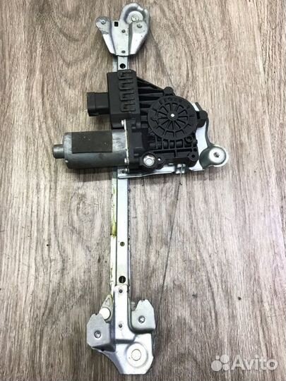 Стеклоподъемник задний правый Opel Astra H хетчбэк