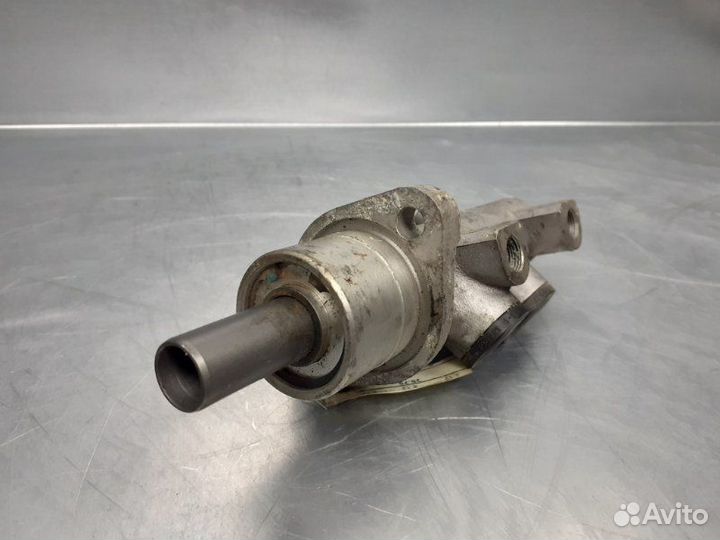 Цилиндр тормозной главный Audi 100 C4 1991-1994