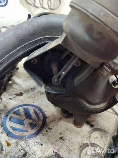 Коллектор впускной VW B5 A4B5 1.8 ADR