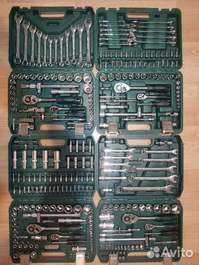 Набор ключей и головок с трещеткой