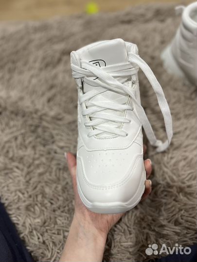 Кроссовки зимние 38 размер