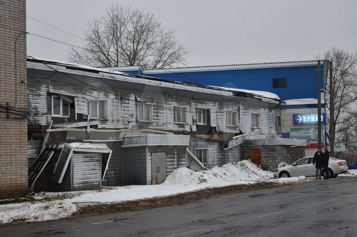 Здание, 620.7 м²