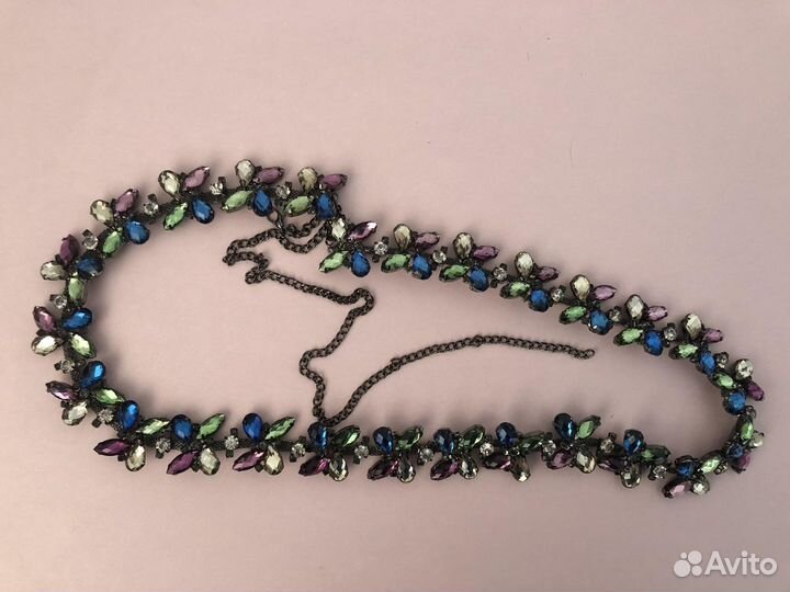 Декоративный пояс с стразами