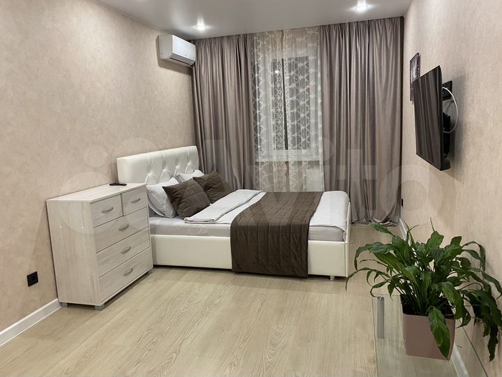 1-к. квартира, 42 м², 13/18 эт.