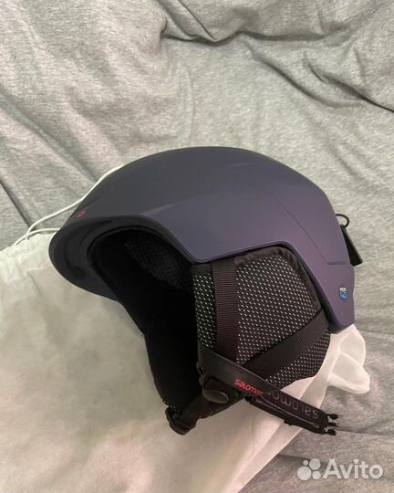 Горнолыжный шлем