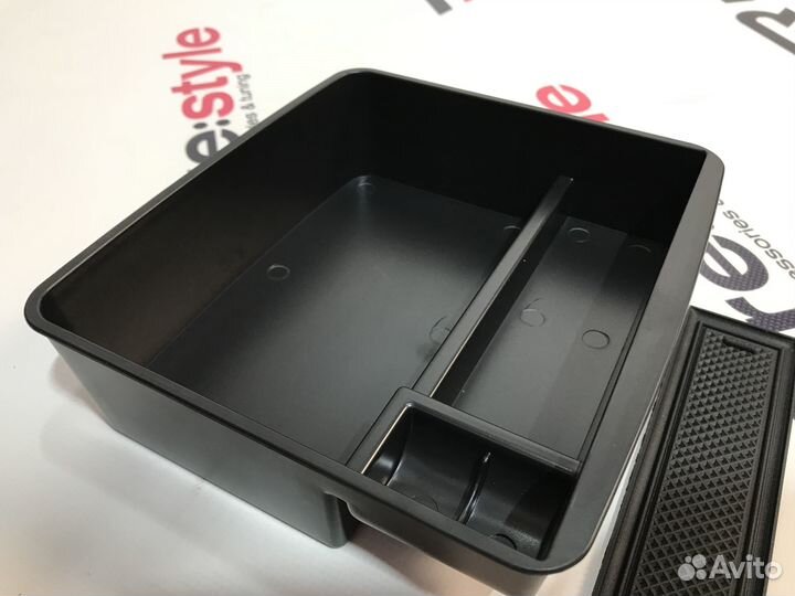 Органайзер в подлокотник Land Cruiser Prado 150