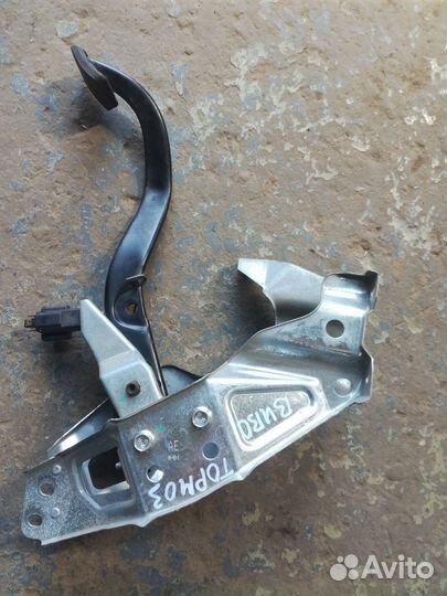 Педаль газа тормоза сцепления Шевроле Вива Астра G