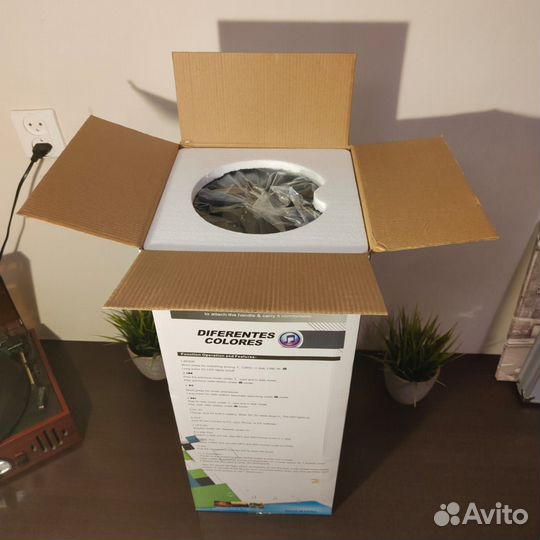 Большая портативная колонка c микрофоном (New)