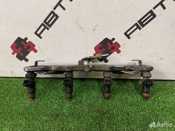 Топливная рампа с форсунками Honda civic 8 4d r18a