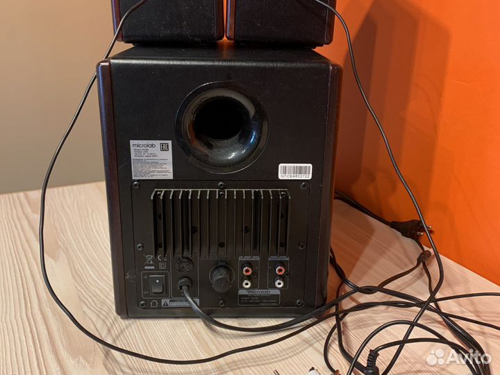 Компьютерные колонки с сабвуфером