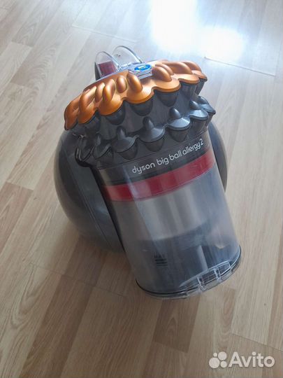 Пылесос Dyson 