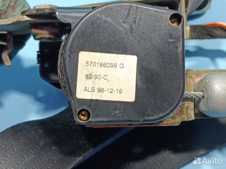 Ремень безопасности передний Mitsubishi Carisma