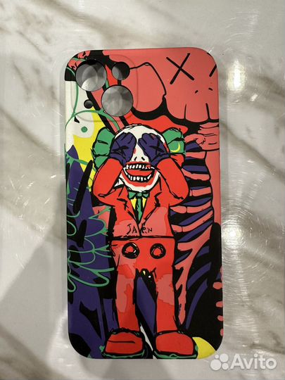 Чехлы на iPhone 13