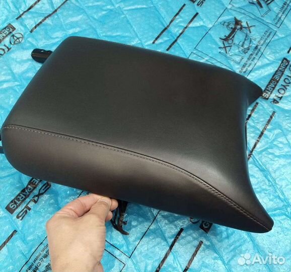 Подлокотник Lexus Lx 570 2015-2021