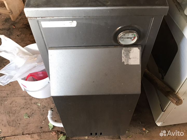 Продаю 2-х контурный напольный котел