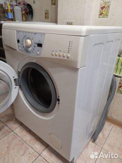 Стиральная машина Whirlpool AWM 8125