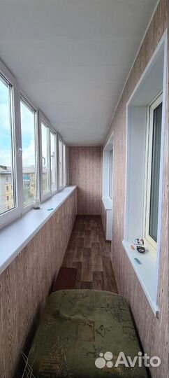 Отделка балкона ламинатом