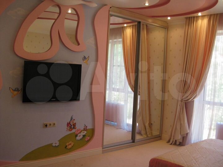 3-к. квартира, 130 м², 7/8 эт.