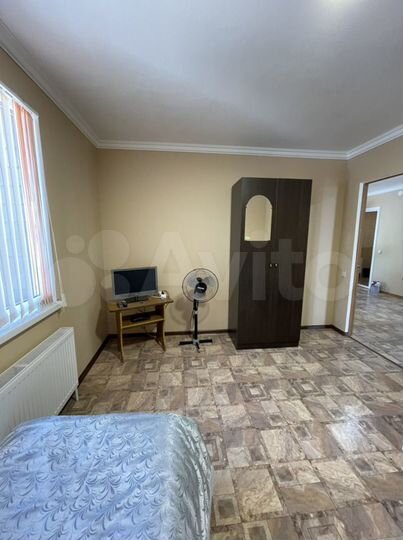 Комната 15 м² в 4-к., 2/2 эт.