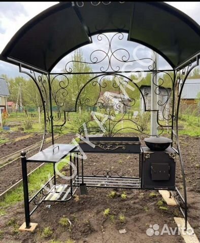 Мангал с крышей