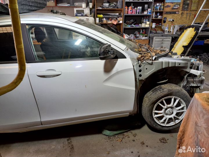 Запчасти на LADA vesta разбор