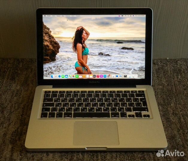Мощный ноутбук Apple MacBook Pro 13 8/250 SSD core
