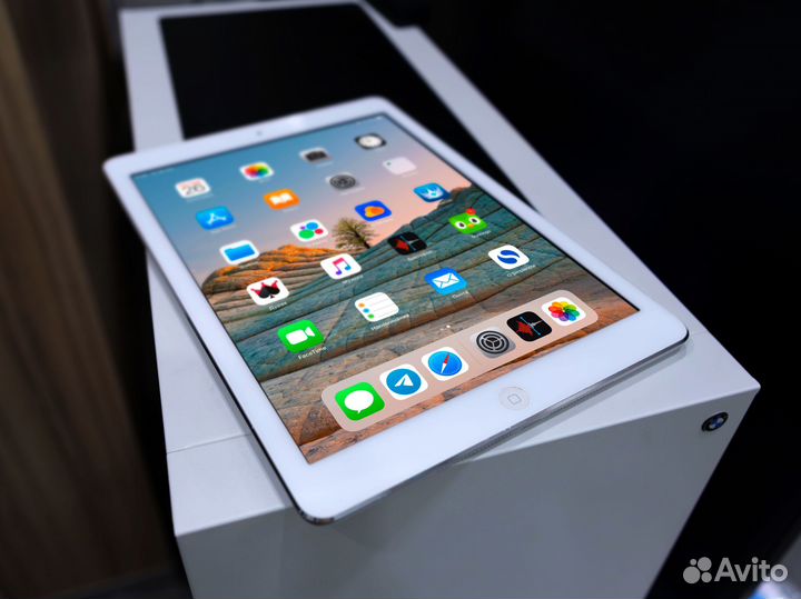 Apple iPad Air (4G/LTE ) Cellular