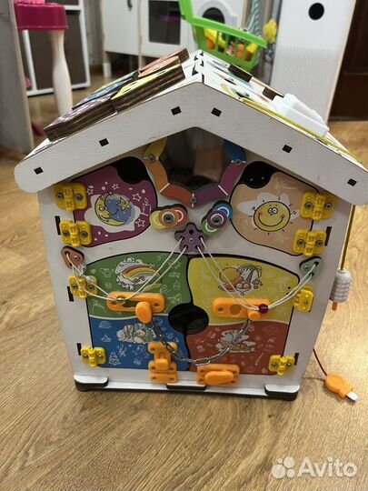 Бизиборд домик