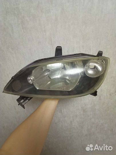 Фары mazda demio DY