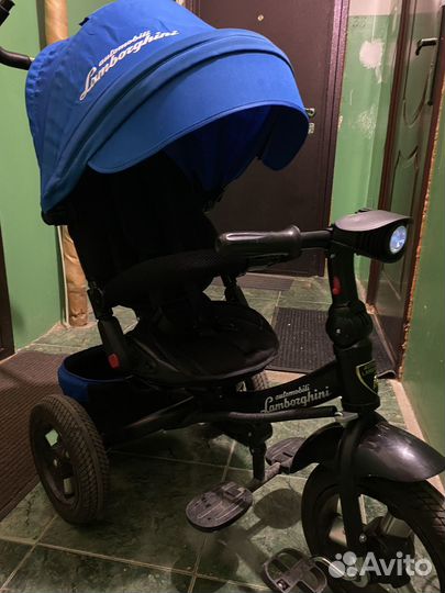 Детский велосипед с ручкой