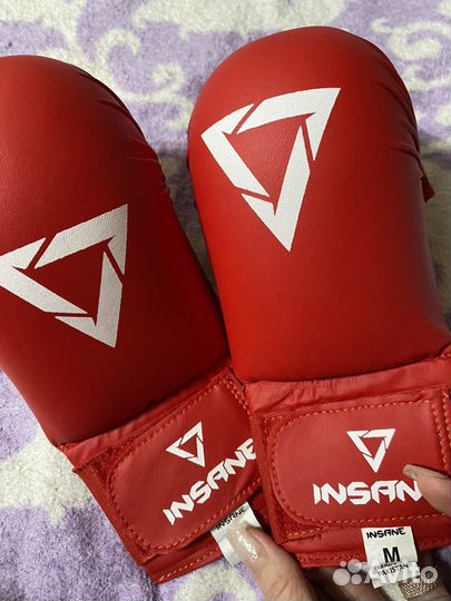 Перчатки накладки (каратэ) insane l