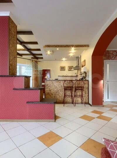 Коттедж 256,4 м² на участке 10 сот.