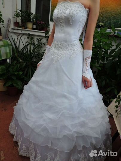 Свадебное платье