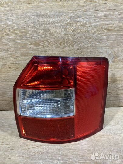 Фонарь задний правый Audi A4 B6 Avant Арт. 110170