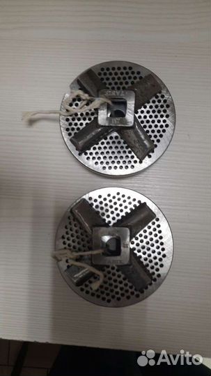 Нож и решетка для промышленной мясорубки